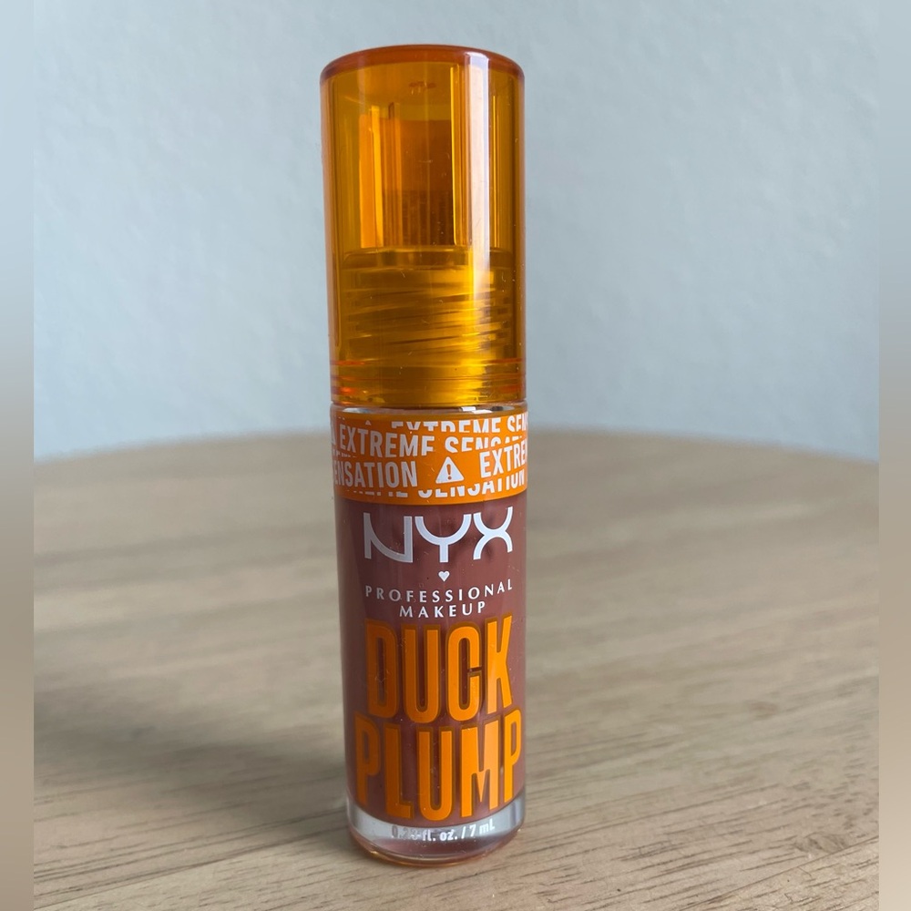 NYX High Pigment Lip Plumping Gloss in Brown of Applause